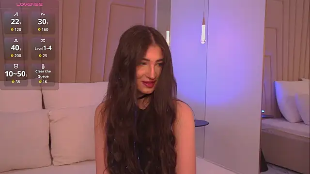 LisaDeviss online show from March 25, 2026, 1:28 pm