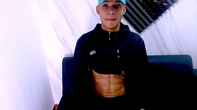 Axel Marcu online show from December 18, 2025, 1:17 pm