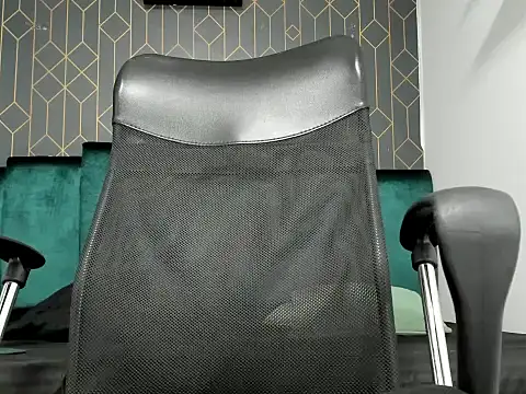 Snapshot of lucky_smith1 chatting on February 24, 2026, 5:55 pm lucky smith1 online show from February 24, 2026, 5:55 pm