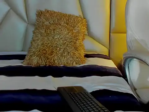 Snapshot of lucky_smith1 chatting on March 3, 2026, 3:51 pm lucky smith1 online show from March 3, 2026, 3:51 pm