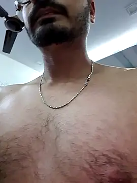 Snapshot of farooq2001 chatting on December 2, 2025, 11:00 pm farooq2001 online show from December 2, 2025, 11:00 pm