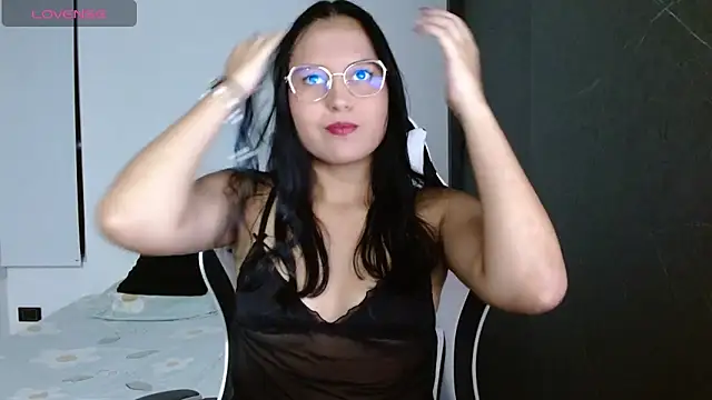 candy rosemaryy online show from April 28, 2026, 11:32 pm