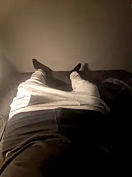 AnonymGerman1 online show from December 2, 2025, 11:34 pm