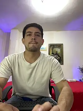 williamsmiiths16 online show from February 4, 2026, 1:39 pm