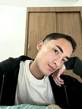 Snapshot of wal_jones chatting on December 4, 2025, 4:44 am wal jones online show from December 4, 2025, 4:44 am