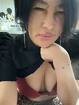 luckybaby666999 online show from May 12, 2026, 11:57 pm