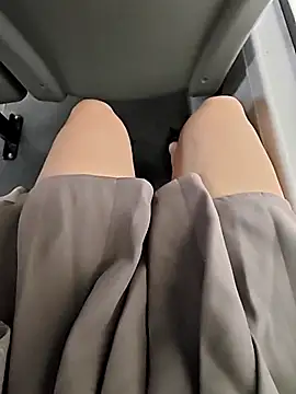 Baby-Linh online show from March 31, 2026, 4:57 am