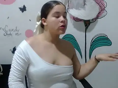 Snapshot of RosieCheeks- chatting on December 3, 2025, 11:30 am RosieCheeks- online show from December 3, 2025, 11:30 am