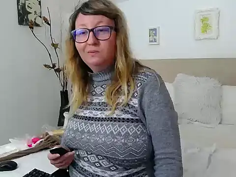 OlgaPavlova online show from April 18, 2026, 12:20 pm