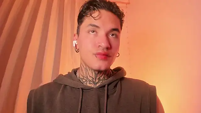 AlecBanne online show from December 15, 2025, 3:00 am