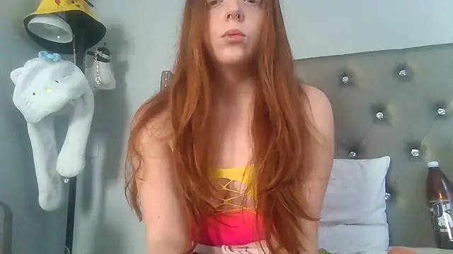 RedRubyRed online show from December 5, 2025, 5:09 pm