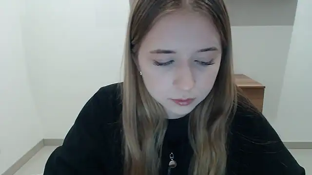 SweetBellaa  online show from January 15, 2026, 6:44 pm