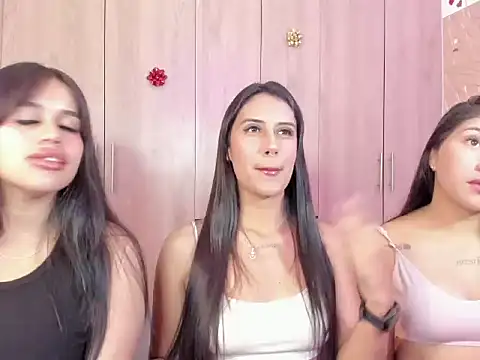 Snapshot of Miss_samantha3_ chatting on January 5, 2026, 9:51 pm Miss samantha3 online show from January 5, 2026, 9:51 pm