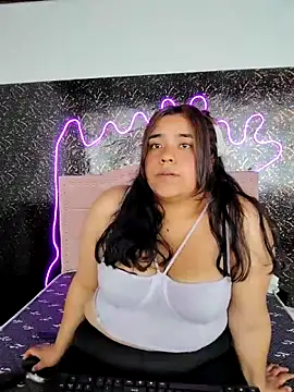 Snapshot of Evasex- chatting on December 4, 2025, 8:06 pm Evasex- online show from December 4, 2025, 8:06 pm