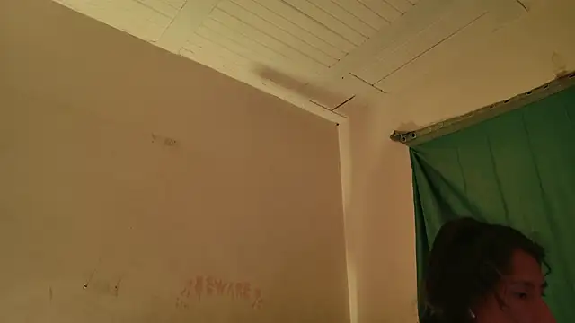 MoonLipsON- online show from April 12, 2026, 5:23 am