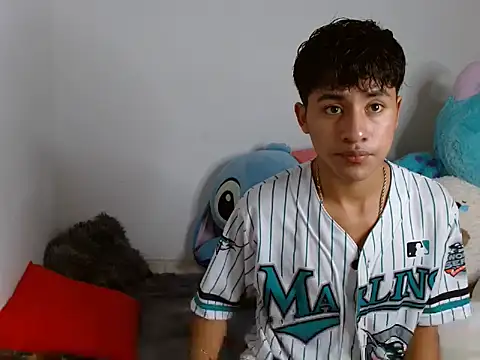 Snapshot of Sebas_Ross04 chatting on January 5, 2026, 9:29 pm Sebas Ross04 online show from January 5, 2026, 9:29 pm