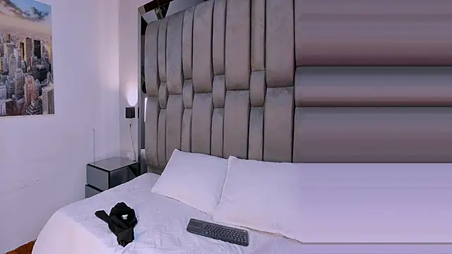 Snapshot of _PinkyBarbie_ chatting on December 4, 2025, 8:39 pm PinkyBarbie online show from December 4, 2025, 8:39 pm