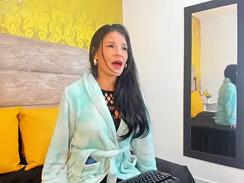 Snapshot of Samantha_Ortiz69 chatting on April 24, 2026, 6:49 am Samantha Ortiz69 online show from April 24, 2026, 6:49 am