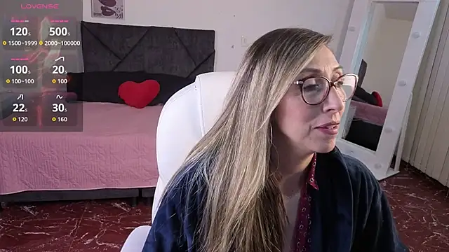 Snapshot of Scarlett_079 chatting on May 15, 2026, 11:39 am Scarlett 079 online show from May 15, 2026, 11:39 am