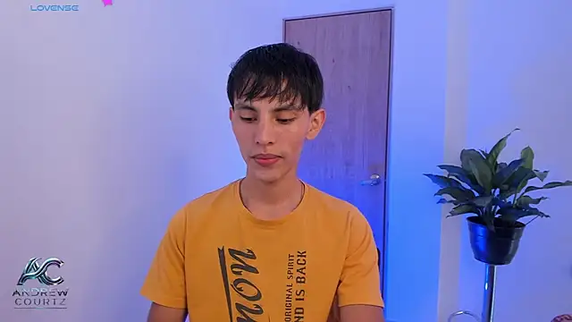 andrew courtzz online show from June 11, 2026, 6:39 pm