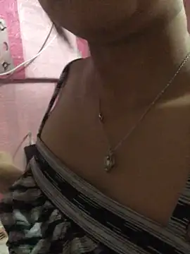 Snapshot of ilovepreggy chatting on December 4, 2025, 1:53 pm ilovepreggy online show from December 4, 2025, 1:53 pm