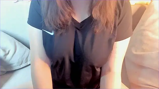 Snapshot of minji_snow chatting on February 2, 2026, 1:21 pm minji snow online show from February 2, 2026, 1:21 pm