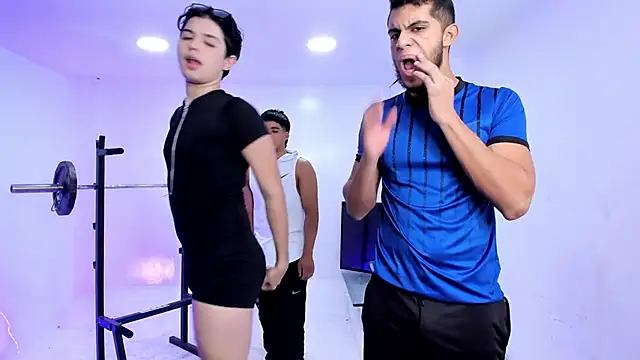 HotThreesoome online show from February 26, 2026, 12:48 pm