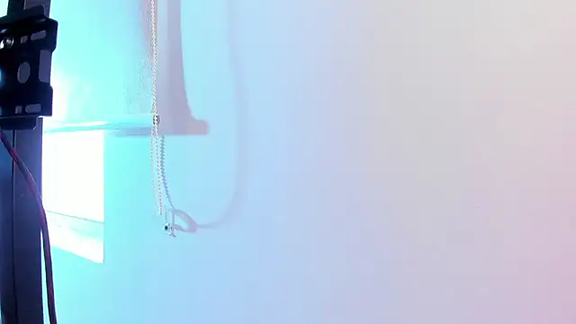 miacarterr  online show from March 18, 2026, 4:32 pm