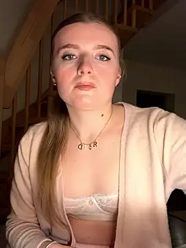 MilaLuxe online show from January 8, 2026, 11:29 pm