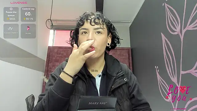 Kiara Fox   online show from March 16, 2026, 8:24 pm