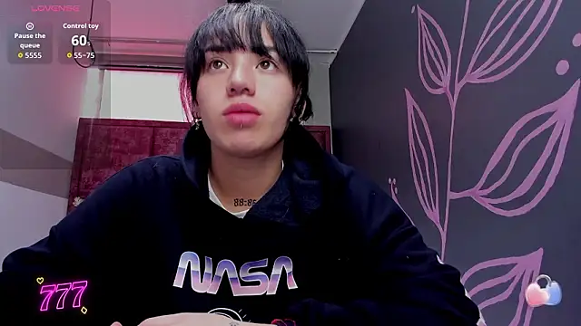 Kiara Fox   online show from March 26, 2026, 8:03 pm