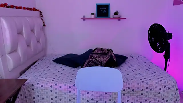 vaalentiino online show from January 12, 2026, 10:37 pm