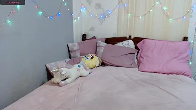 SashaBond online show from February 10, 2026, 9:35 am