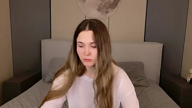 Lina Sinerz online show from March 28, 2026, 5:29 am