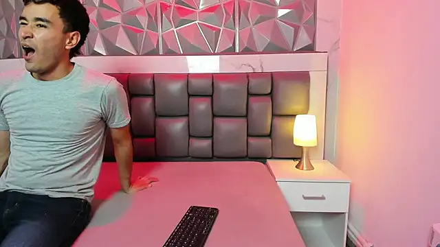 Snapshot of KathyAiden chatting on January 9, 2026, 7:37 pm KathyAiden online show from January 9, 2026, 7:37 pm