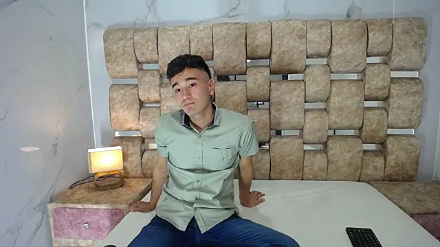 Snapshot of KathyAiden chatting on January 12, 2026, 7:41 pm KathyAiden online show from January 12, 2026, 7:41 pm