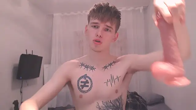 Fredd Xanders online show from June 3, 2026, 2:33 pm