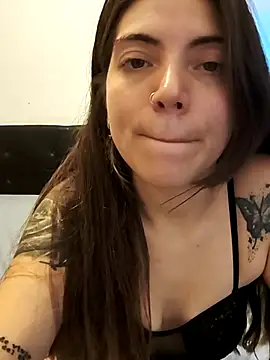 Snapshot of Ceciihot chatting on January 7, 2026, 4:09 pm Ceciihot online show from January 7, 2026, 4:09 pm