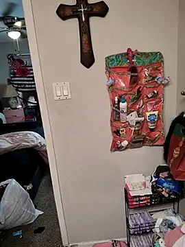 SpiderRose online show from March 26, 2026, 5:18 pm