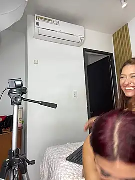 Emily Jonness  online show from January 12, 2026, 3:06 pm