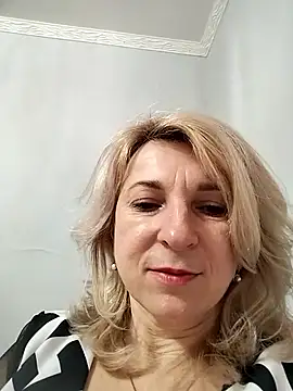 AhlyssaLove1155 online show from December 13, 2025, 7:53 pm