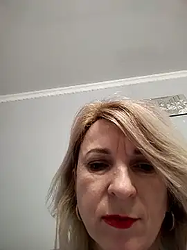 AhlyssaLove1155 online show from February 27, 2026, 5:24 pm