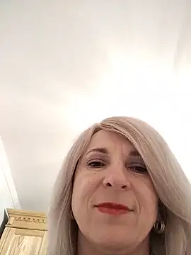 AhlyssaLove1155 online show from June 6, 2026, 9:52 pm