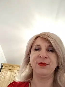 AhlyssaLove1155 online show from June 9, 2026, 2:34 am