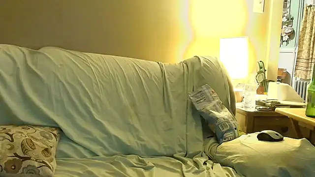 Snapshot of blondebombshell4343 chatting on December 17, 2025, 11:11 pm blondebombshell4343 online show from December 17, 2025, 11:11 pm