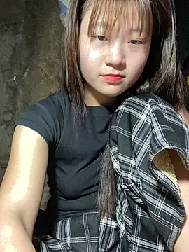 hinata-xx online show from February 17, 2026, 6:32 am