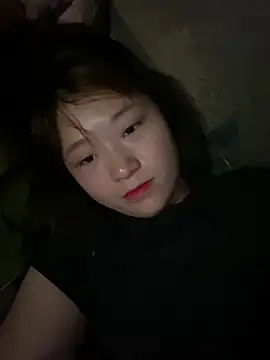 hinata-xx online show from April 16, 2026, 11:29 pm