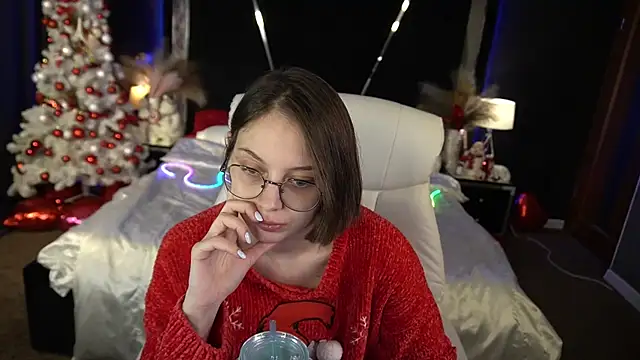 CharlyWines online show from December 22, 2025, 7:33 pm