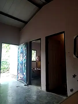 Charlott smi online show from December 13, 2025, 7:53 pm