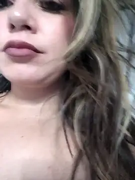 Charlott smi online show from April 1, 2026, 6:05 pm